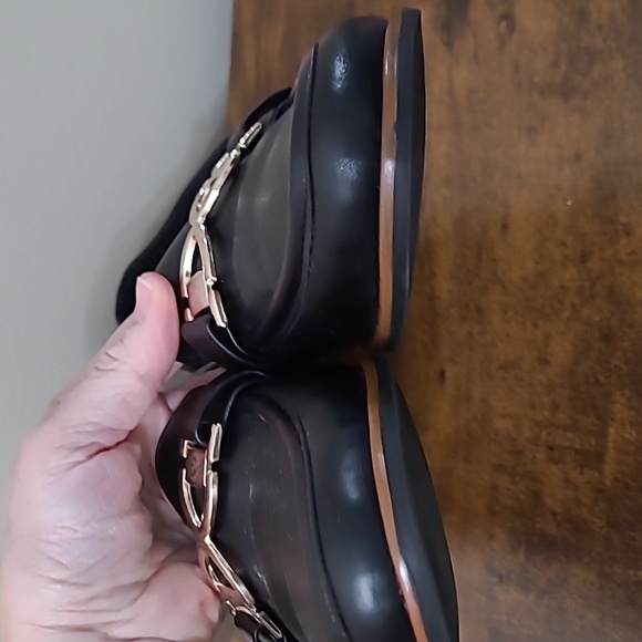 Anne Klein Black Loafers with Gold Detail with Logo size 7.5 - Picture 7 of 12